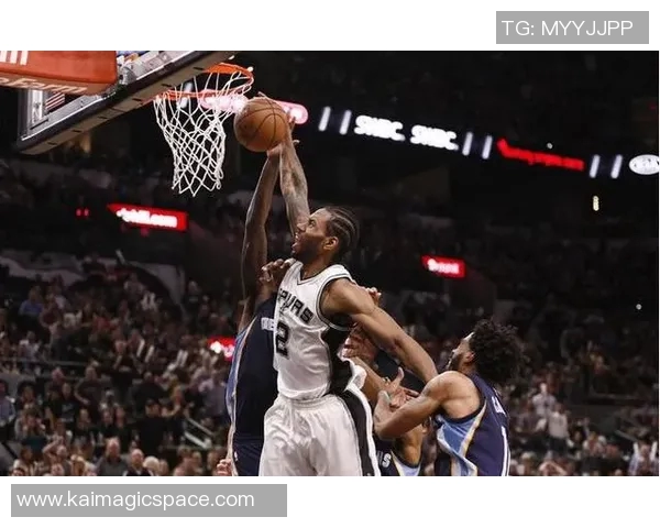 火箭与马刺激战五四季后赛回顾精彩瞬间与关键时刻分析